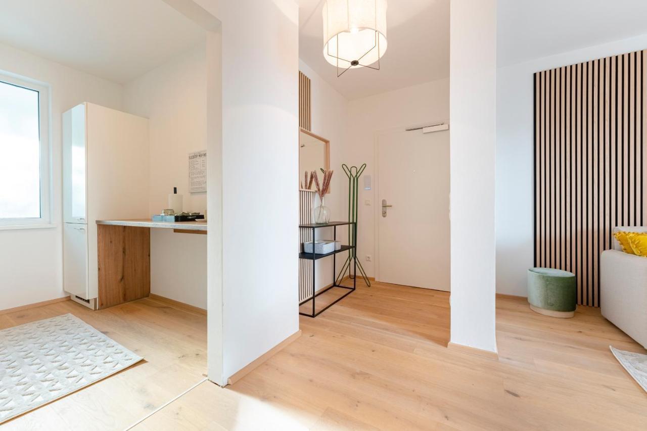 Garden.Lounge Krems Am Steinertor Apartment Bagian luar foto