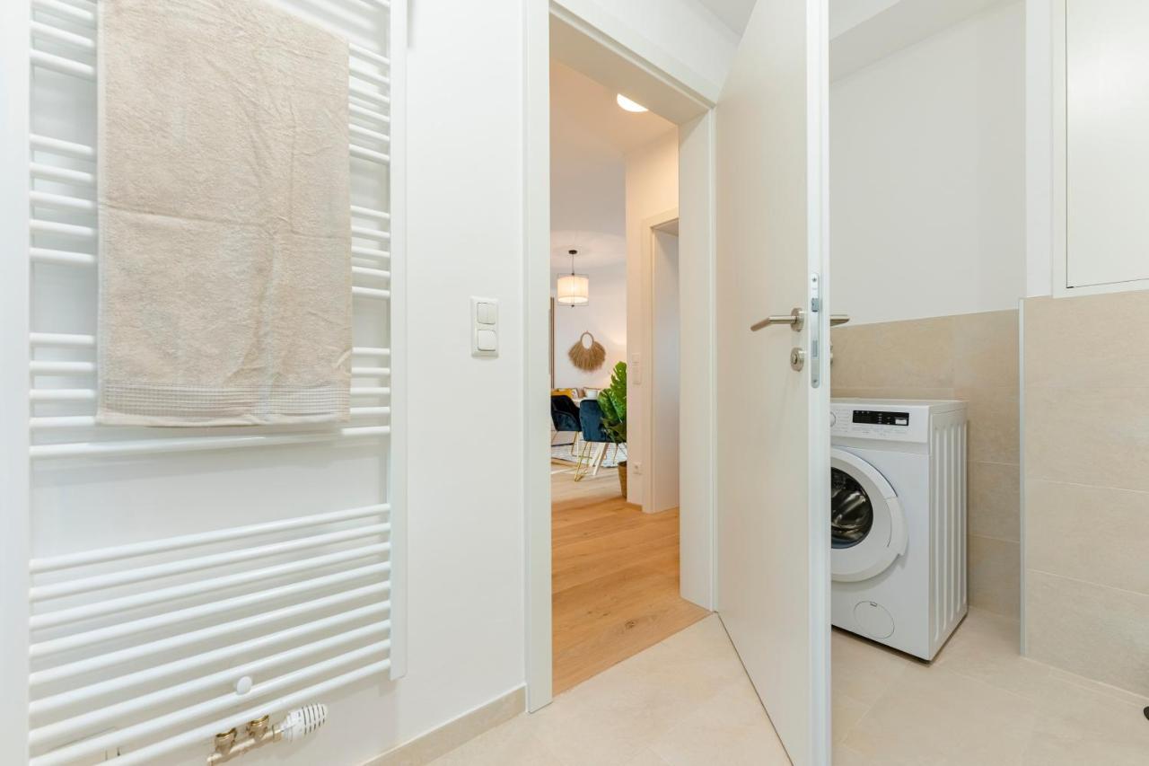 Garden.Lounge Krems Am Steinertor Apartment Bagian luar foto
