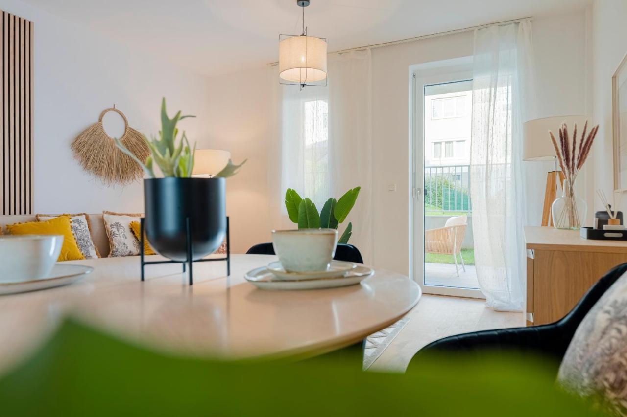 Garden.Lounge Krems Am Steinertor Apartment Bagian luar foto