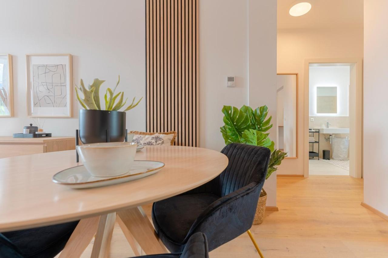 Garden.Lounge Krems Am Steinertor Apartment Bagian luar foto