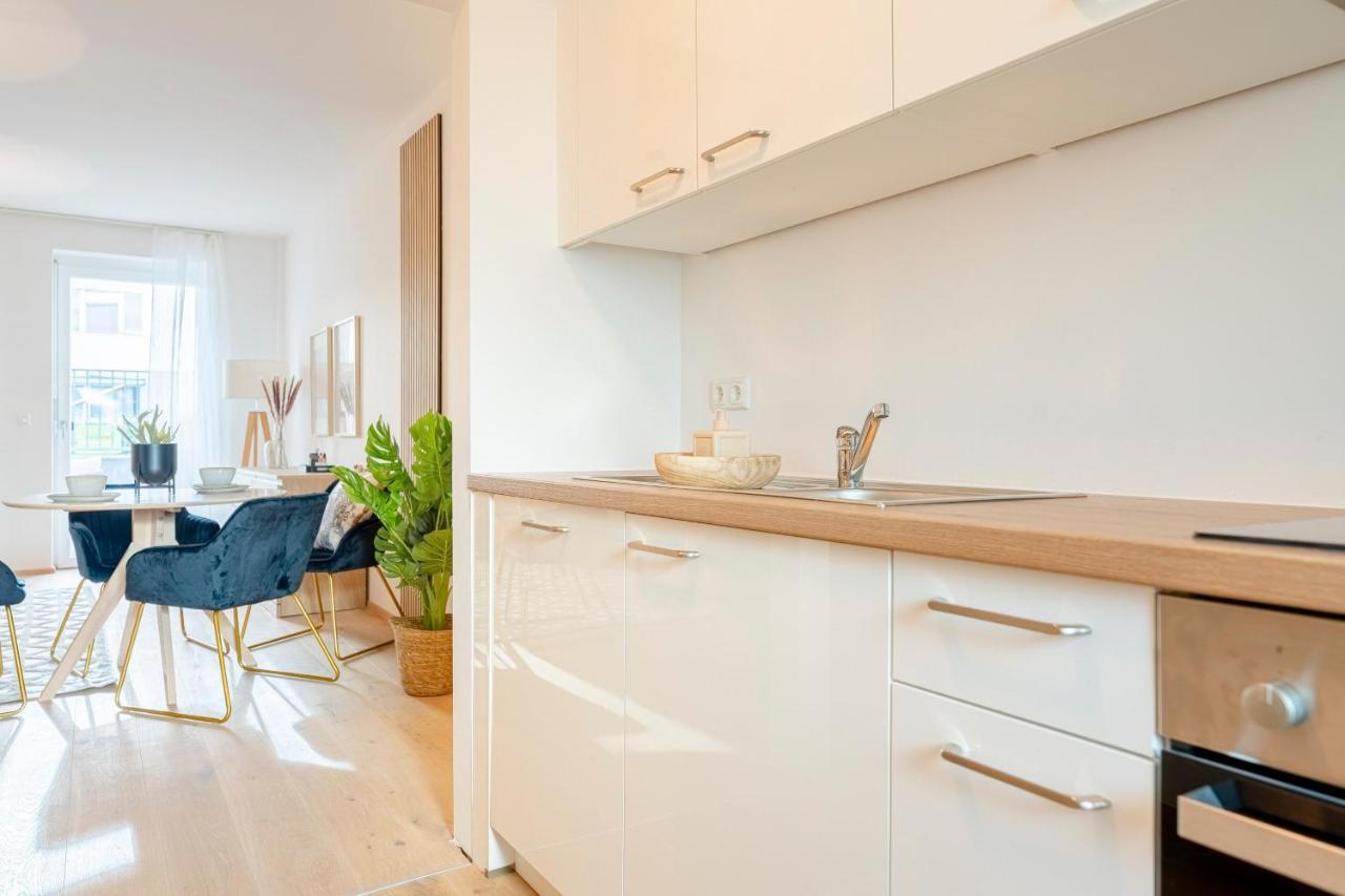 Garden.Lounge Krems Am Steinertor Apartment Bagian luar foto